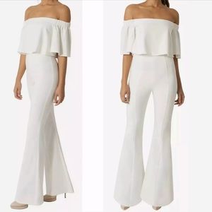 NWOT BLACK HALO HADID 2PIECE SET CROP TOP & PANTS Z429-3